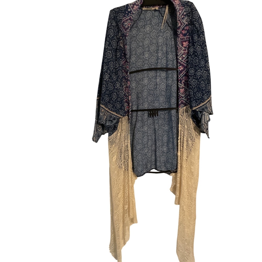 Gimmicks by BKE Boho Paisley Floral Lace Fringe Kimono Cardigan‎ XS S